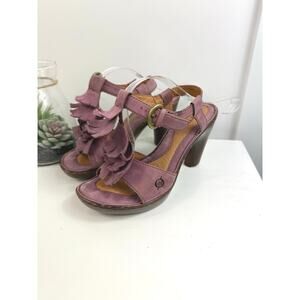 Beautiful Women’s Born Sandals Size 7